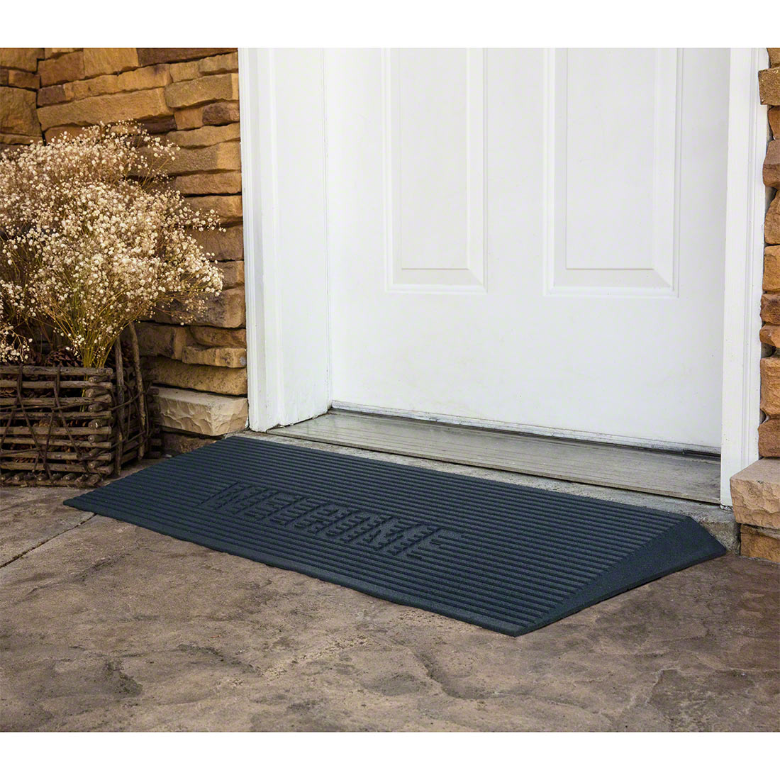 EZ-ACCESS Transitions Rubber Angled Entry Mat, Black, 1.5 Height